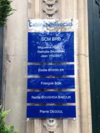 plaque professionnelle cabinet d'avocat de Maître Elodie Bosseler avocats à Neuilly-sur-Seine